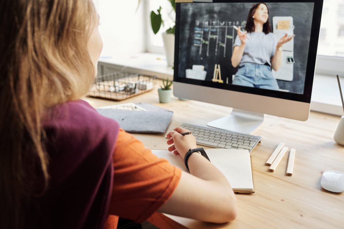 Online Teaching Jobs चे फायदे आणि तोटे